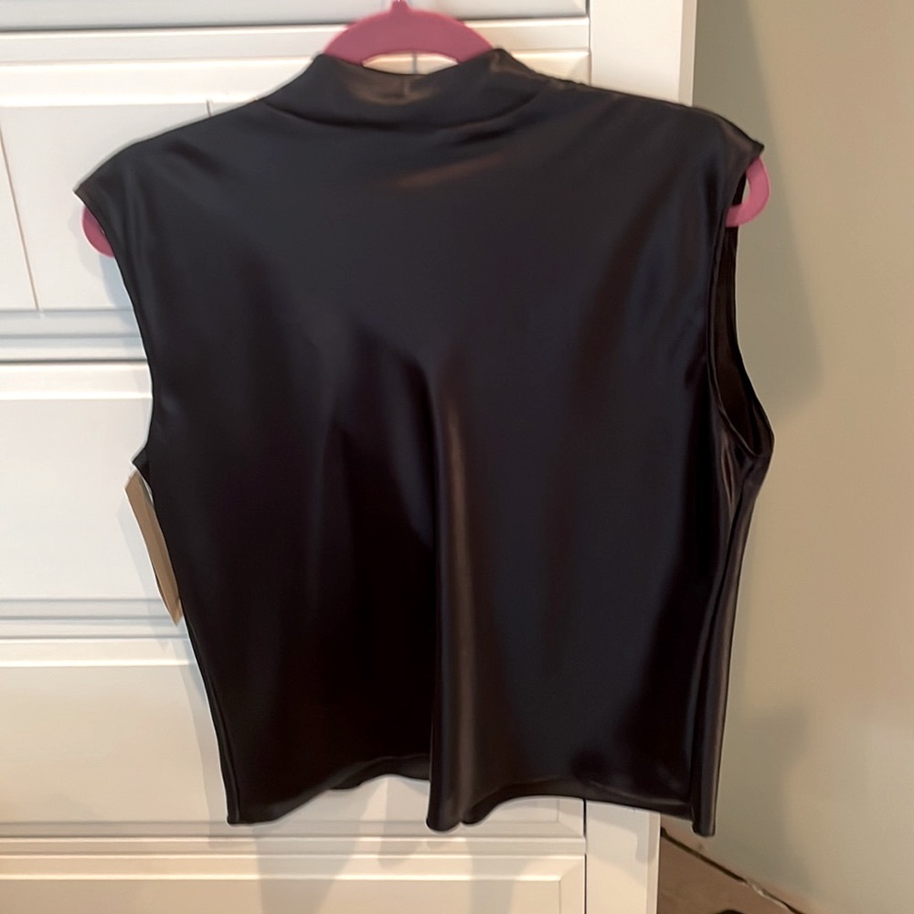 NWT ESCAPADE SILKY CAMISOLE in BLACK. SIZE L - Picture 2 of 4